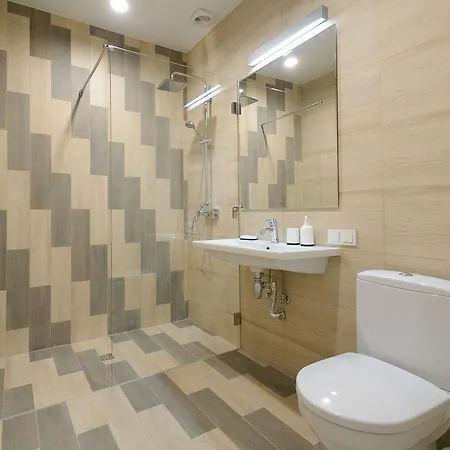 Partner Guest House Klovs'Kyi Kyiv Exterior photo